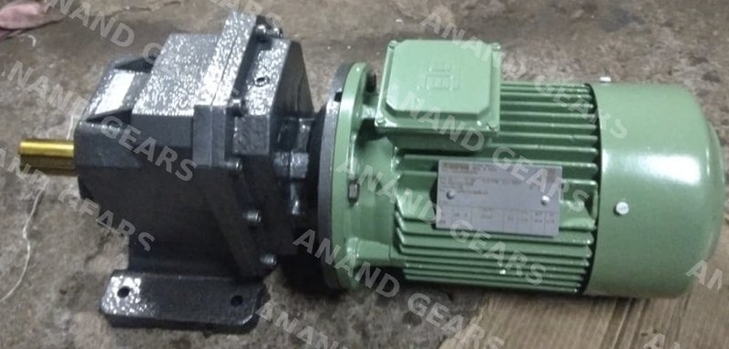 Helical Gearbox manufactured by Anand Gears, Bhayander — workshop photo 17